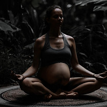 Mit Yoga durch die Schwangerschaft